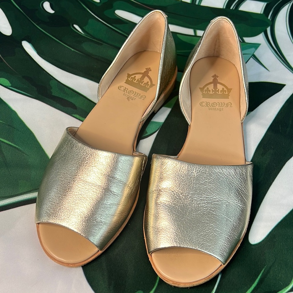 Crown vintage pewter sandals